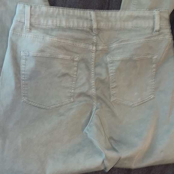 Jeans - Picture 7 of 8